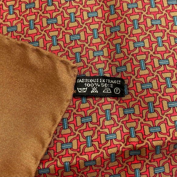 Hermes - Excellent - Brown Red Interlocking Chain Pocket Square - Pinkish Brown - Picture 4 of 9